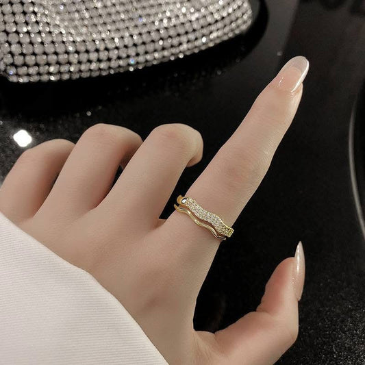 Sparkling Ripple Ring